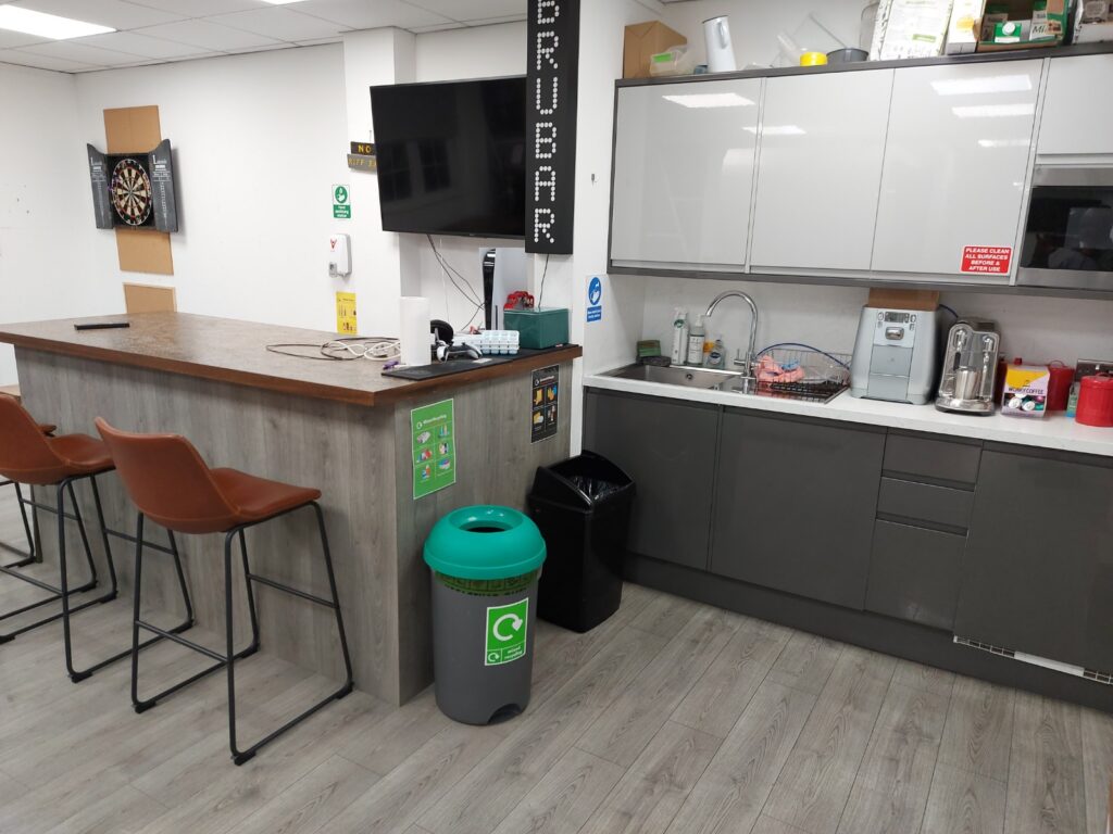 house cleaning Ilford domestic cleaner cleaning kitchen and surfaces